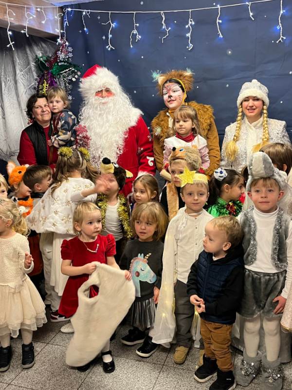 Рождественская ёлка 2024 для&nbsp;малышей